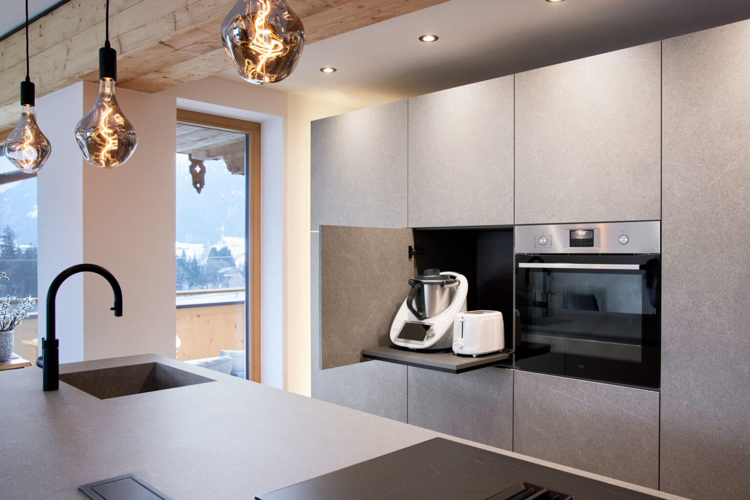 Die Fotos dürfen ausschließlich für PR- und Marketingmaßnahmen desr Firma Bruno Berger, Mittersill, Österreich verwendet werden.
Jegliche Nutzung Dritter (durch Verkauf oder Weitergabe) ist mit dem Bildautor, Michael Huber | www.huber-fotografie.at, gesondert zu vereinbaren.
Copyright aller Aufnahmen:
Michael Huber
5730 Mittersill. Hallenbadstraße 4
www.huber-fotografie.at
0664 / 250 86 32