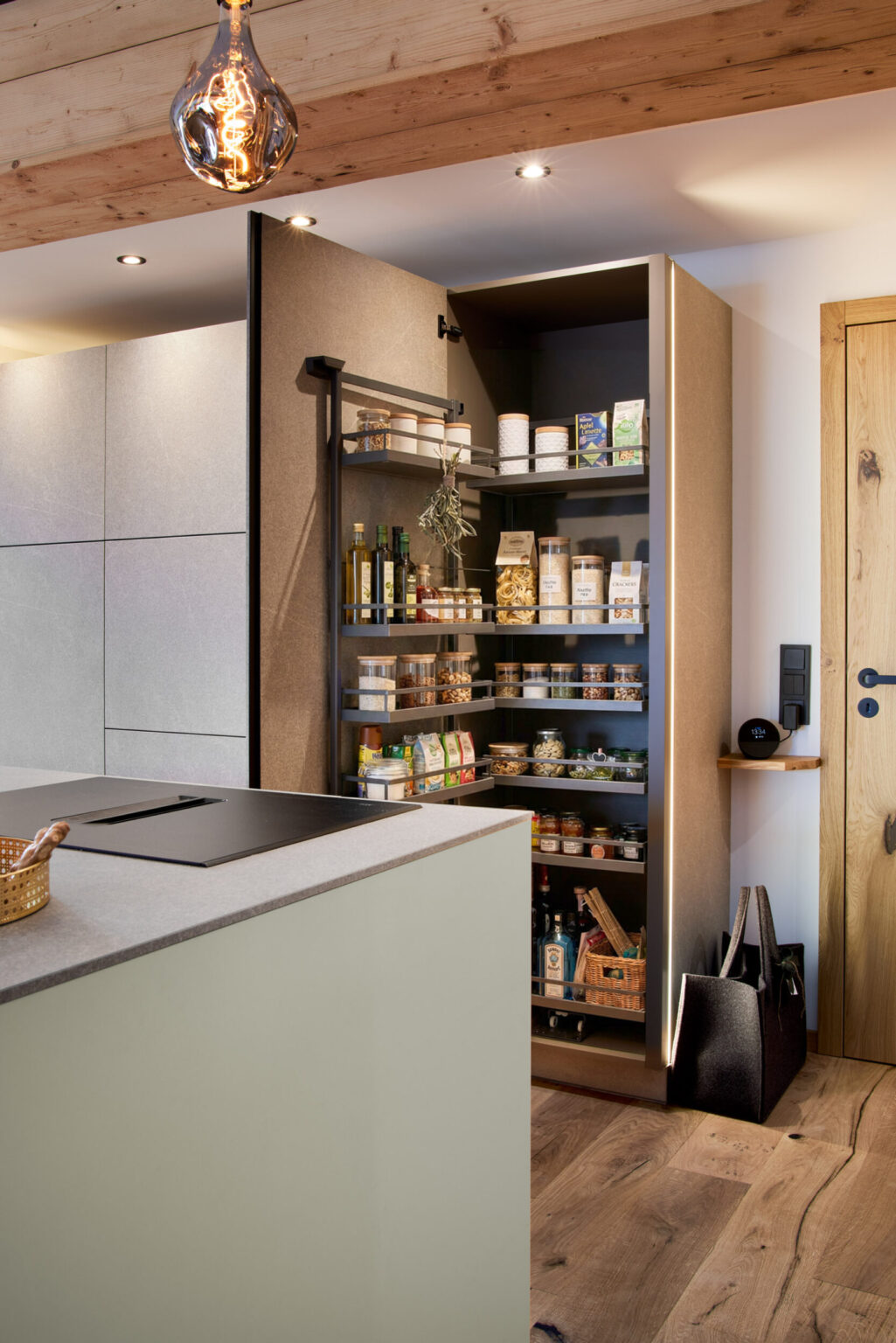 Die Fotos dürfen ausschließlich für PR- und Marketingmaßnahmen desr Firma Bruno Berger, Mittersill, Österreich verwendet werden.
Jegliche Nutzung Dritter (durch Verkauf oder Weitergabe) ist mit dem Bildautor, Michael Huber | www.huber-fotografie.at, gesondert zu vereinbaren.
Copyright aller Aufnahmen:
Michael Huber
5730 Mittersill. Hallenbadstraße 4
www.huber-fotografie.at
0664 / 250 86 32